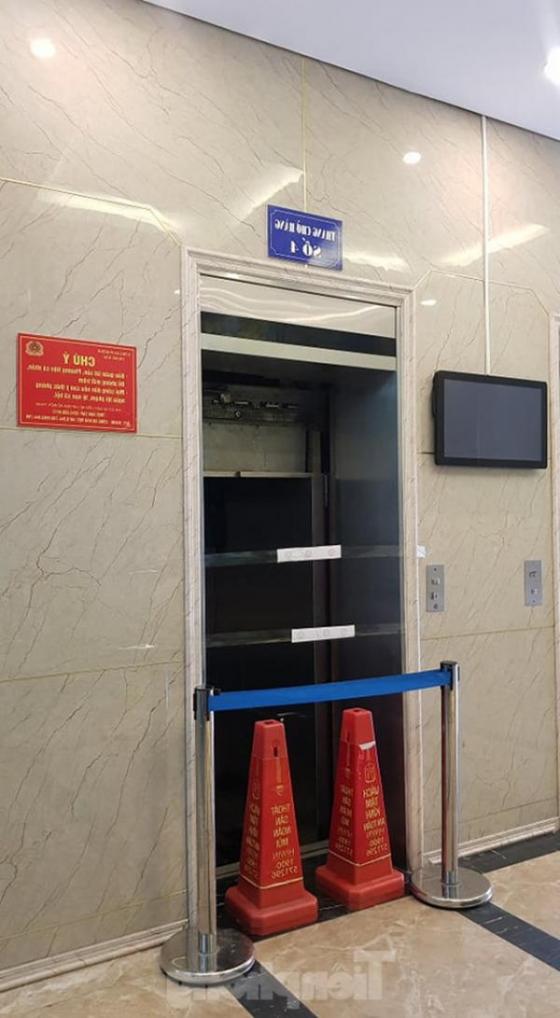 132 2 Hien Truong Vu Roi Thang May Khien Nhieu Nguoi Bi Thuong O Ha Noi