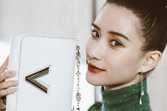 132 6 Anh Thanh Tich Hoc Tap Cuc Khung Cua Cac Ai Nu Nha Ty Phu The Gioi