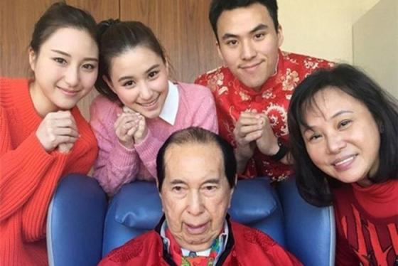 132 7 Anh Thanh Tich Hoc Tap Cuc Khung Cua Cac Ai Nu Nha Ty Phu The Gioi