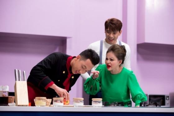 132 4 5 Nam Song O Uc Danh Hai Duoc Hoai Linh Doi Cuoi Van Bi Che Tieng Anh Do Te