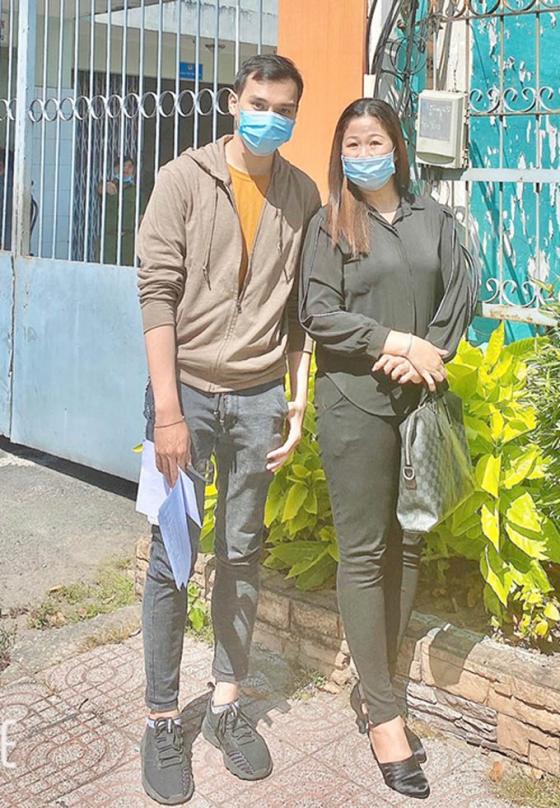 132 2 Tiep Vien Hang Khong Lam Lay Lan Ncov Duoc Tai Ngoai