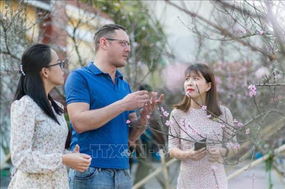 132 1 Nguoi Nuoc Ngoai Vui Don Tet Viet
