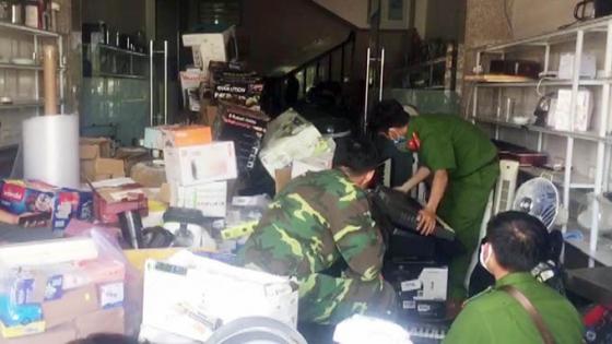 132 1 3 Can Nha Cua Gia Dinh Thuong Ta Bien Phong Chua Hang Lau Nghi Nhap Lau