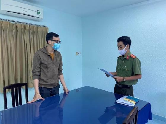 132 1 Truy To Nam Tiep Vien Vietnam Airlines Lam Lay Lan Dich Benh Covid 19