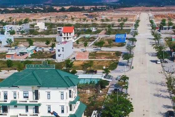 132 1 Sot Dat O Nhieu Noi Khong Thoa Man Voi Hoa Hong Co Ao At Bung Coc Kiem Loi