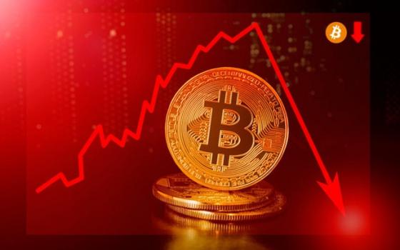 Bitcoin mất gần 50% giá trị so với mức cao nhất từng ghi nhận