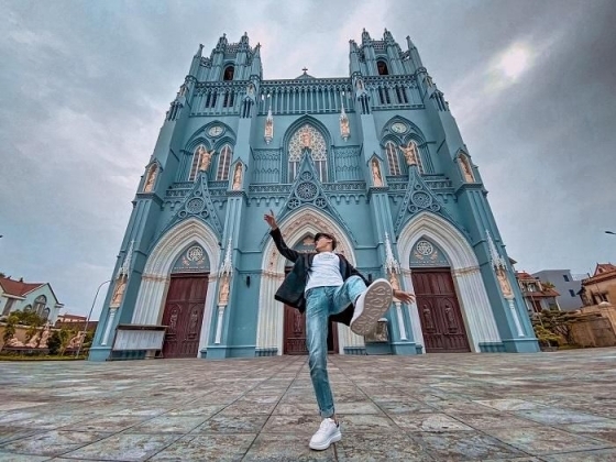 9 Lac Vao Chau Au Thu Nho O Nam Dinh Voi 4 Toa Lau Dai Long Lay Den Me Hoac