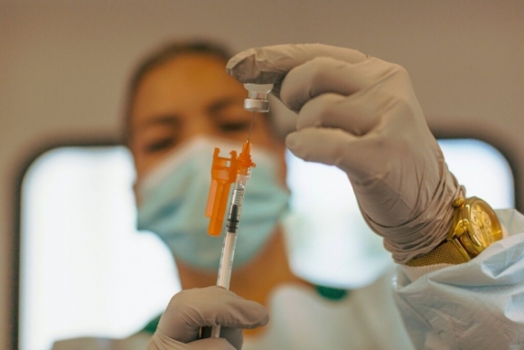 1 Vaccine Cua Pfizer Va Moderna Co The Bao Ve Con Nguoi Ca Doi