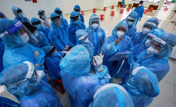 1 Ngay 1611 Co 9650 Ca Mac Covid 19 Tai 59 Tinh Thanh Tang Hon 1000 Ca So Voi Hom Qua