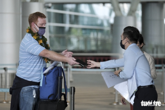 3 Doan Du Khach Quoc Te Dau Tien Den Quang Nam
