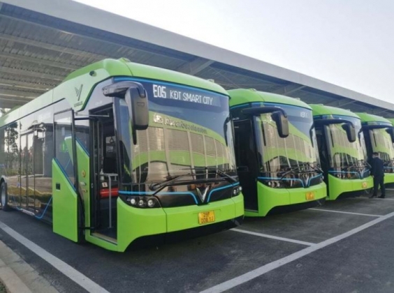1 Xe Buyt Dien Vinbus Bat Dau Hoat Dong O Ha Noi