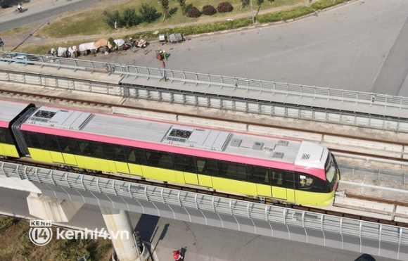 2 Chay Thu Tau Metro Nhon   Ga Ha Noi Toc Do Toi Da 80kmh
