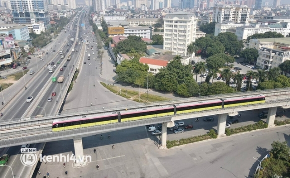 4 Chay Thu Tau Metro Nhon   Ga Ha Noi Toc Do Toi Da 80kmh