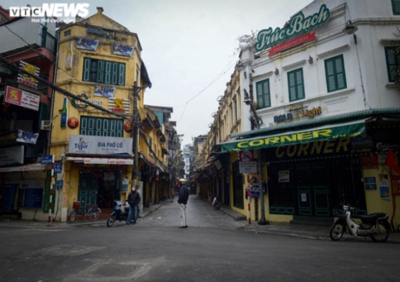 1 Anh Pho Phuong Ha Noi Vang Hoe Ngay Dau Nam Moi