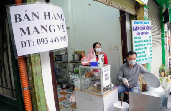 1 Quan Dau Tien Cua Ha Noi Chuyen Tu Cam Sang Vang