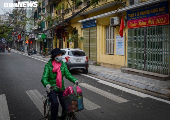 6 Anh Pho Phuong Ha Noi Vang Hoe Ngay Dau Nam Moi
