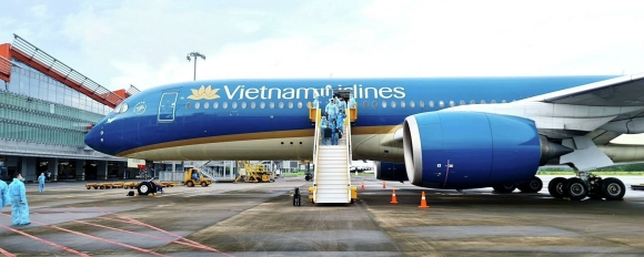 1 Vietnam Airlines Noi Lai Duong Bay Thuong Le Den Chau Au