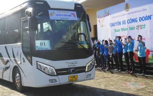 10 Chuyen Xe 0 Dong Dua Hon 2000 Cong Nhan O Da Nang Ve Que An Tet
