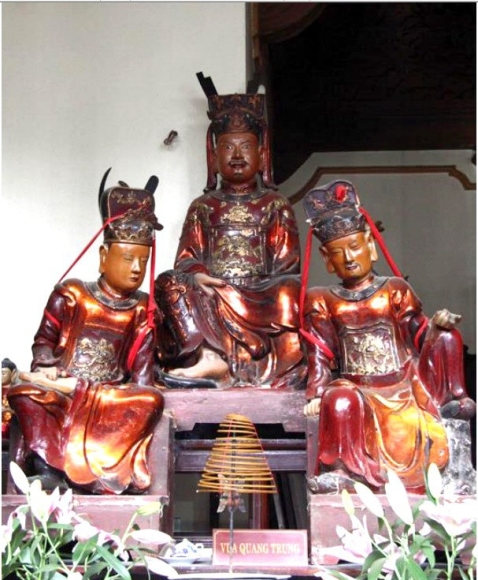 6 Dung Nhan Gay Choang Vang Cua Vua Quang Trung Qua Buc Ve Hoa Si Nha Thanh