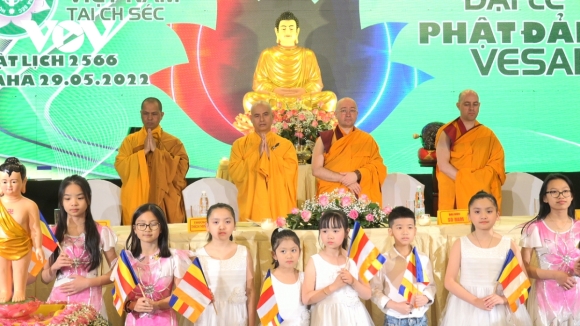 1 Nguoi Viet Tai Sec Thanh Tam Huong Ve Dai Le Phat Dan 2022