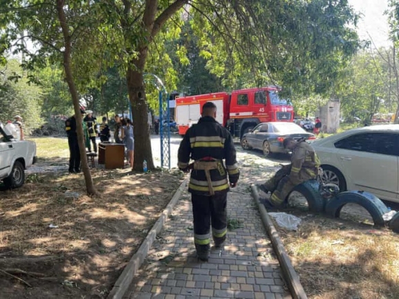 11 Hinh Anh Tan Hoang Cua Khu Chung Cu Tai Odessa Sau Khi Trung Ten Lua Nga