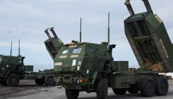 8 Vi Sao Phao M142 Himars Co The Lien Tuc Dot Chay Cac Kho Quan Su Cua Nga