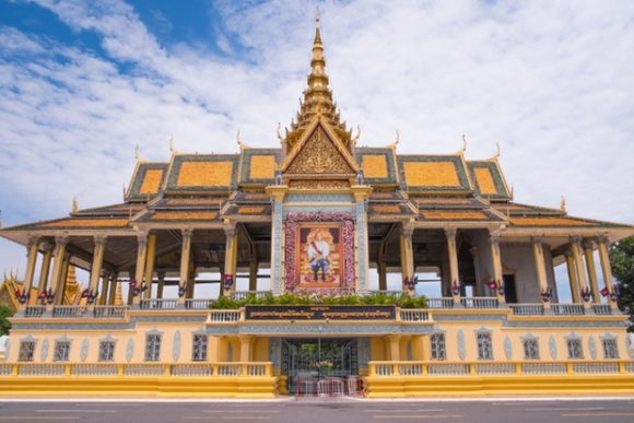 14 Ghe Tham Cac Cung Dien Noi Cac Vi Vua Nu Hoang Duong Nhiem Tren The Gioi Van Dang Sinh Song Hien Nay