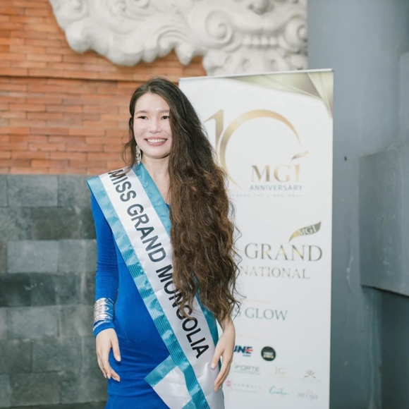 12 Hoa Hau Nga Va Ukraine Bi Ghep Chung Phong Tai Miss Grand Int 2022