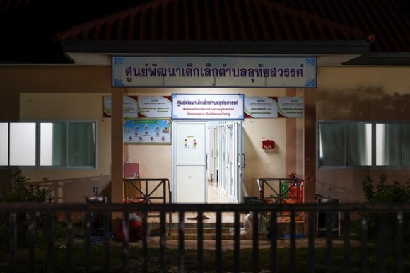 3 Hieu Truong Ke Khoanh Khac Nghi Pham Xa Sung Xong Vao Nha Tre Thai Lan