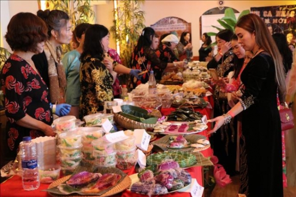 2 Ton Vinh Net Dep Truyen Thong Cua Phu Nu Viet Nam Tai Duc
