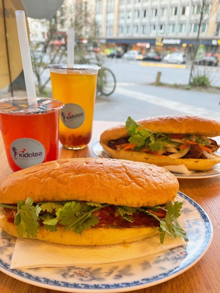 5 Chu Nha Hang Viet Nam O Hamburg Tu Hao Nguoi Duc Me Banh Mi