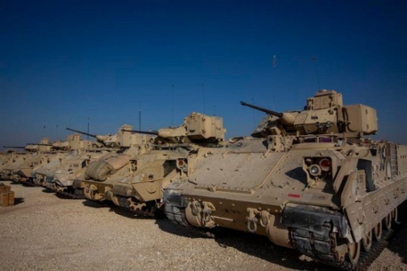 Mỹ tuyên bố chuyển giao cho Ukraine hàng chục xe thiết giáp Stryker và Bradley