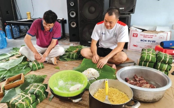 3 Tet Viet O Chau Phi