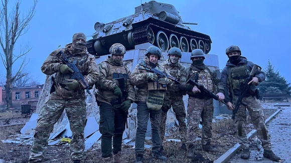 Nga điều lực lượng mới tới Bakhmut, Ukraine mở 3 mũi tấn công phá vòng vây