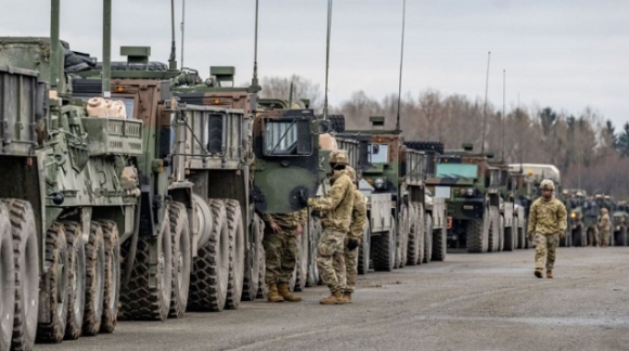 NATO bàn khẩn về triển khai 300.000 quân đến sát biên giới với Nga