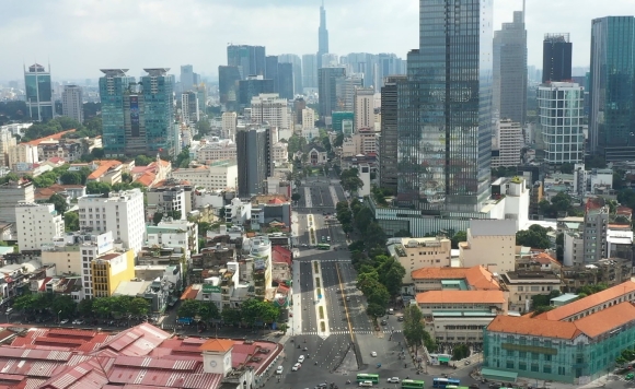 2 Khong Con Bong Cay Duong Le Loi O Sai Gon Sap Phai Lap Mai Che Trieu Do