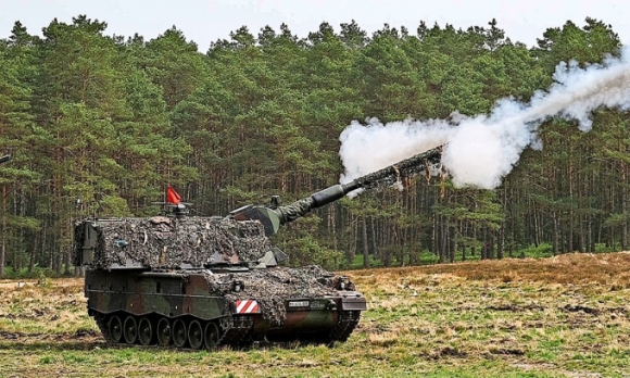 Đức tính mua thêm 28 pháo mạnh hàng đầu thế giới