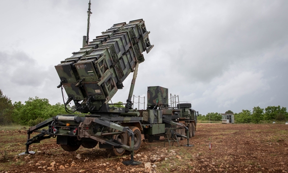 1 Ukraine Muon So Huu 50 Khau Doi Patriot