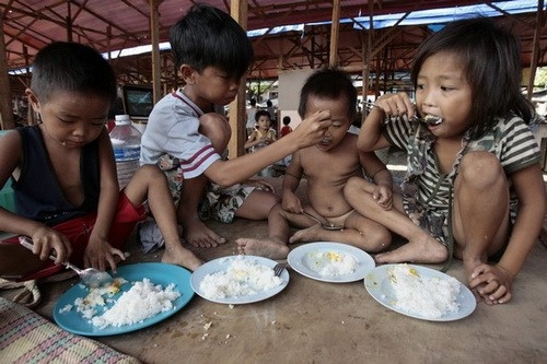 Đừng rao giảng đạo đức nhân danh “ăn chay”, nhằm tấn công nỗ lực của nhiều người tử tế đang cố gắng giúp các em