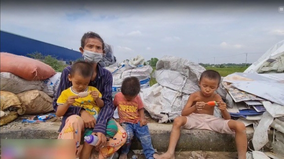 2 Doi Song Binh Luan Tieu Thu Nha Giau Cai Loi Cha Me Cuoi Nguoi Dan Ong Ngheo 9 Nam Sau Nhat Rac Nuoi 4 Dua Con Mong Cho Ngay Duoc Tha Thu