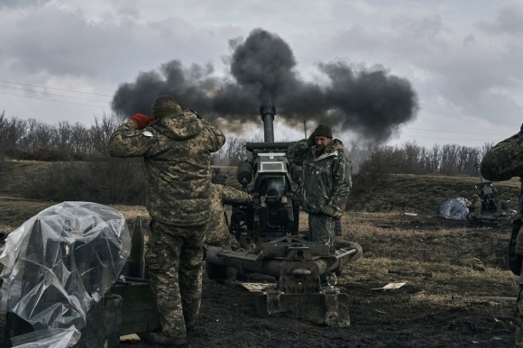 Ukraine xuyên phòng tuyến Nga, giành lại khu vực chiến lược gần Bakhmut