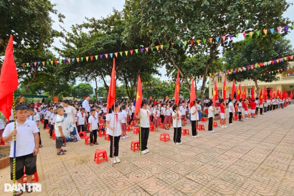 1 Con Hoc 6 Tiet Lien Kettuan Bo Buc Xuc Gan 2 Ty Dongthang Ve Tay Ai