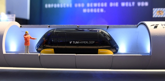 Tàu siêu tốc Hyperlooptan tốc độ hơn 1.200km/h tan thành mây khói