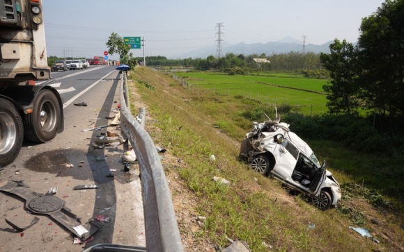 2 Tai Nan Cao Toc Cam Lo   La Son Khung Vo O To Ben Chac Cung Kho Cuu Mang Nguoi