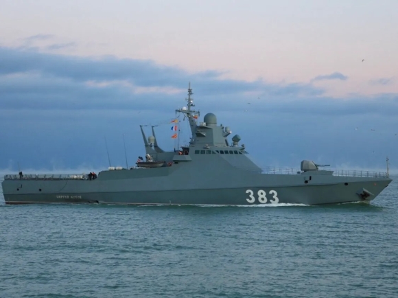 Ukraine tung xuồng tự sát, phá hủy tàu chiến Nga gần Crimea