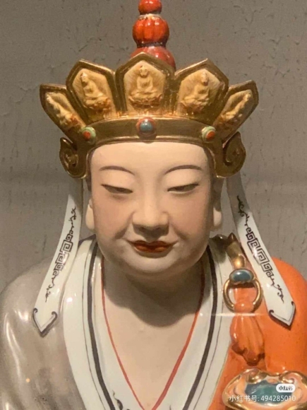 Bức tượng La Hán 'cạn lời' ở Trung Quốc bỗng gây sốt