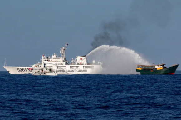 Trung Quốc nổi giận vì Ấn Độ bênh vực Philippines ở Biển Đông