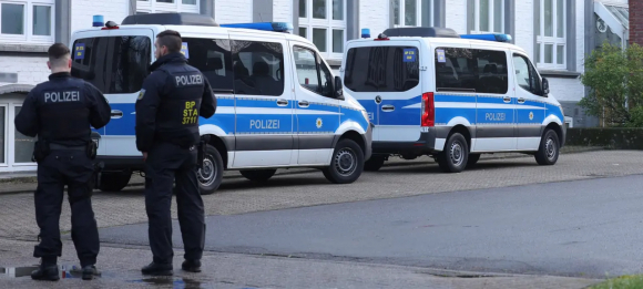 Hai luật sư ở Đức bị bắt vì tội cầm đầu nhóm làm giấy tờ cho người bất hợp pháp ở Đức