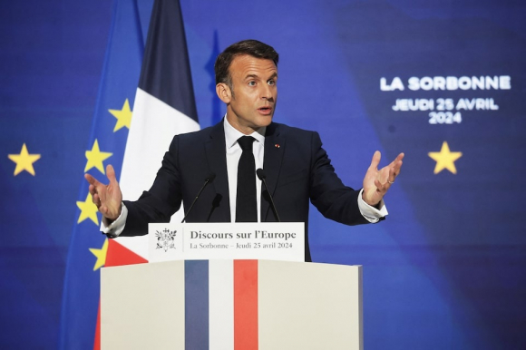 Tổng thống Pháp cảnh báo nguy cơ châu Âu có thể "tàn lụi"