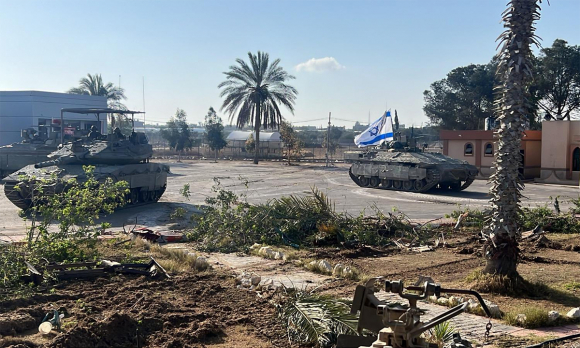 Xe tăng Israel tiến vào Rafah